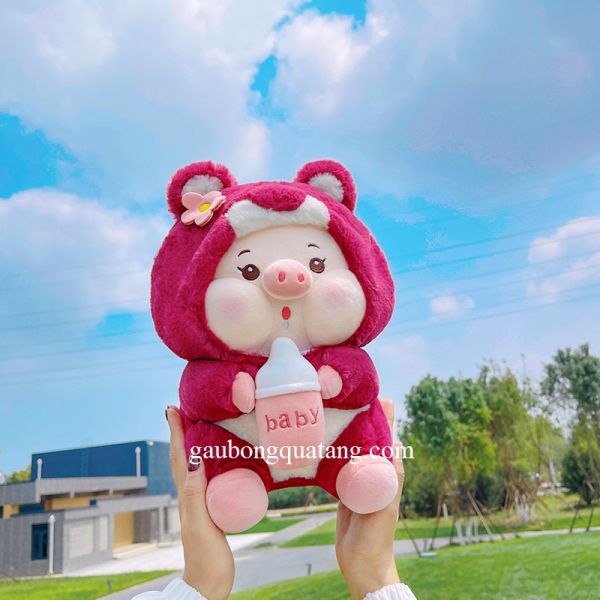 gau bong heo om binh sua kem mem cosplay gau dau tai tan phu